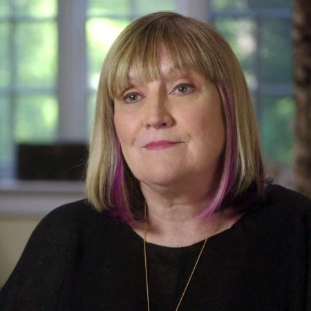 Astrid Menks tok a piture with her blonde hair.